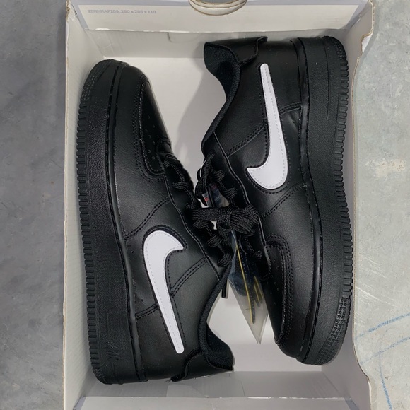 Nike Shoes - Women’s Nike Air Force 1 Premium Velcro Patch Black